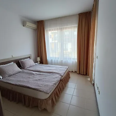 литорал Apartment *