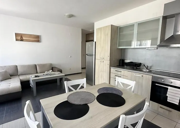 литорал Apartment Chernomorets