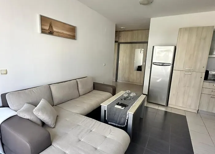 Apartment литорал