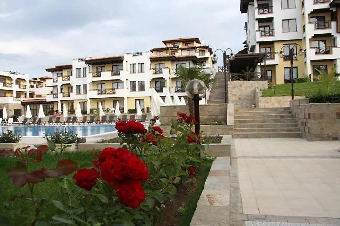 Apartment литорал