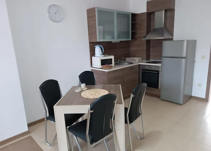 литорал Apartment *